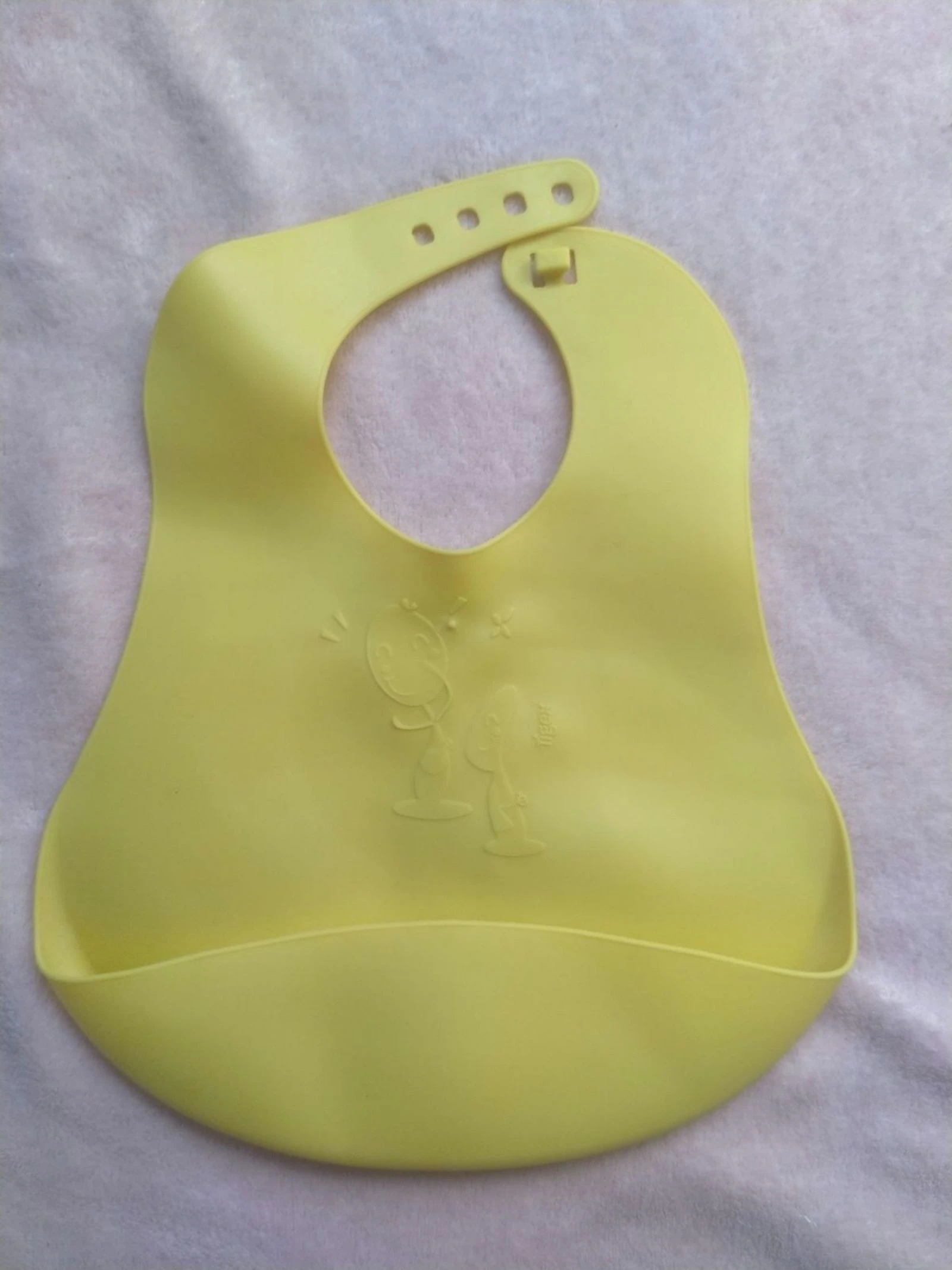 Bavoir en silicone Tigex jaune Neuf sans étiquette
